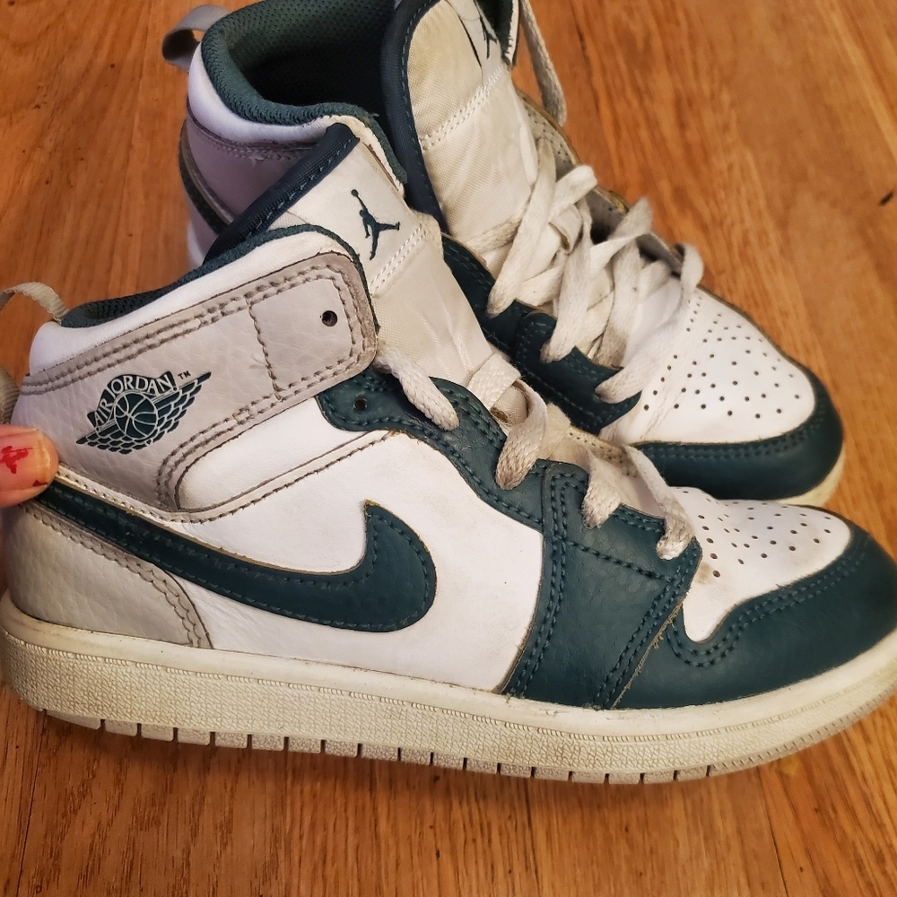 Nike Air Jordan Hightop Green White Sneakers,size 2Y - Picture 4 of 8